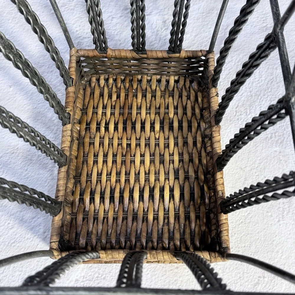 Rustic Metal Wicker Basket Farmhouse Decor Storage‎ Caddy Spring Display